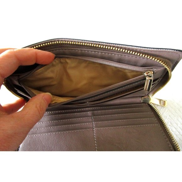 ALDO Women's Wallet Grey/Beige PU Leather with Gold Hardware - Zip Around Wallet - Picture 11 of 14